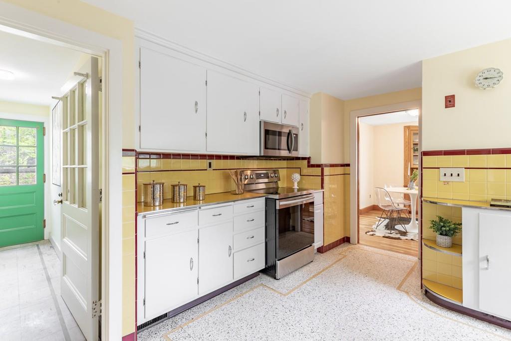 20 Mt Zion Road Melrose, MA 02176 - Photo 13 of 28 Gallery Image 13