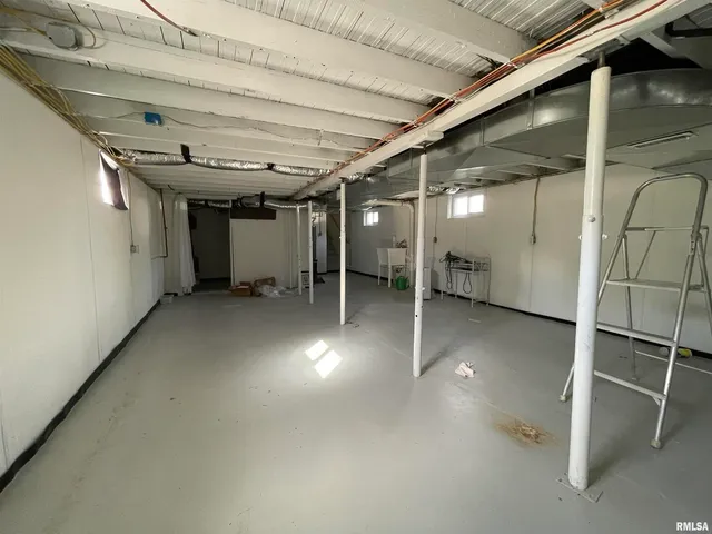 $55,000 | 1214 East Sloan Street, Harrisburg, IL 62946