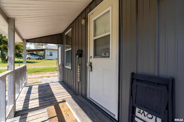 $55,000 | 1214 East Sloan Street, Harrisburg, IL 62946