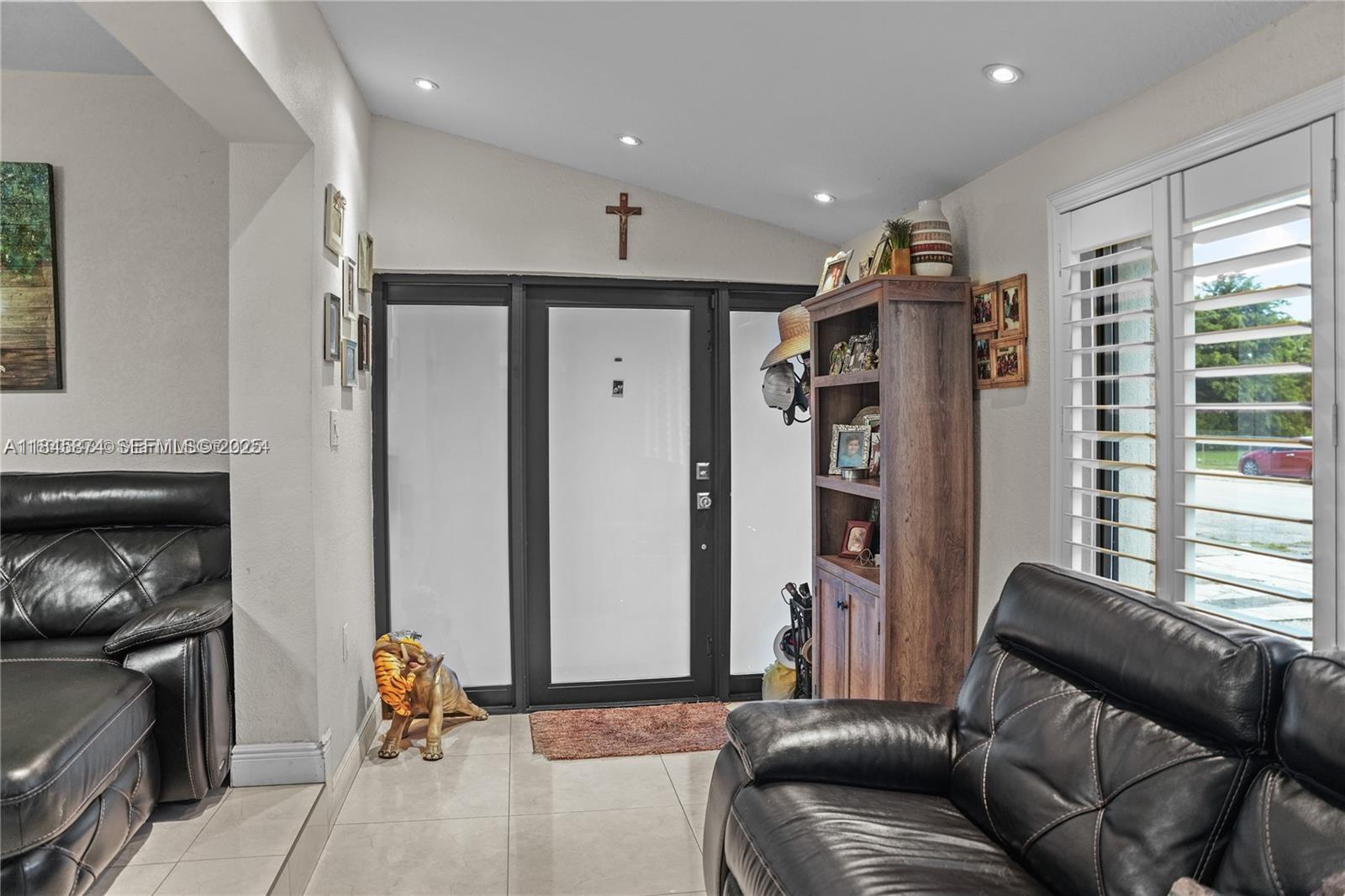 117 West 34th Street Hialeah, FL 33012 - Photo 4 of 27