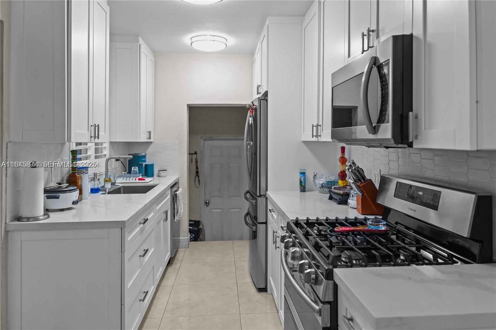 117 West 34th Street Hialeah, FL 33012 - Photo 9 of 27