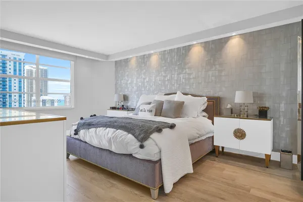 $4,000 | 1985 South Ocean Drive, Unit 17F, Hallandale Beach, FL 33009