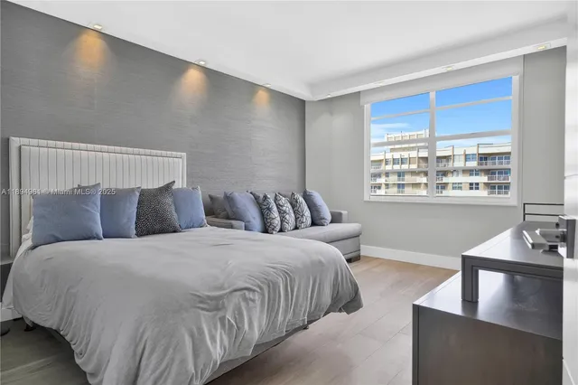 $4,000 | 1985 South Ocean Drive, Unit 17F, Hallandale Beach, FL 33009