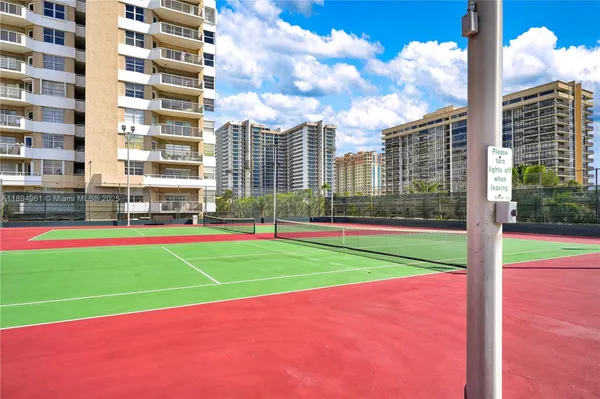 $4,000 | 1985 South Ocean Drive, Unit 17F, Hallandale Beach, FL 33009