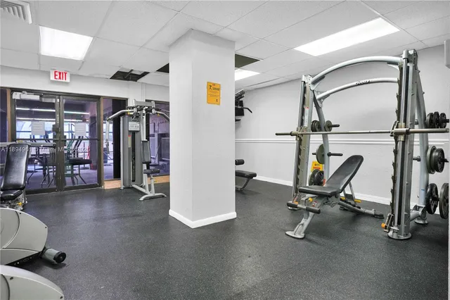 $4,000 | 1985 South Ocean Drive, Unit 17F, Hallandale Beach, FL 33009