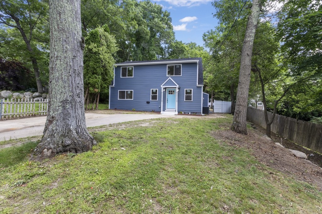64 Mohawk Street Coventry, RI 02816 - Photo 2 of 36 Gallery Image 2