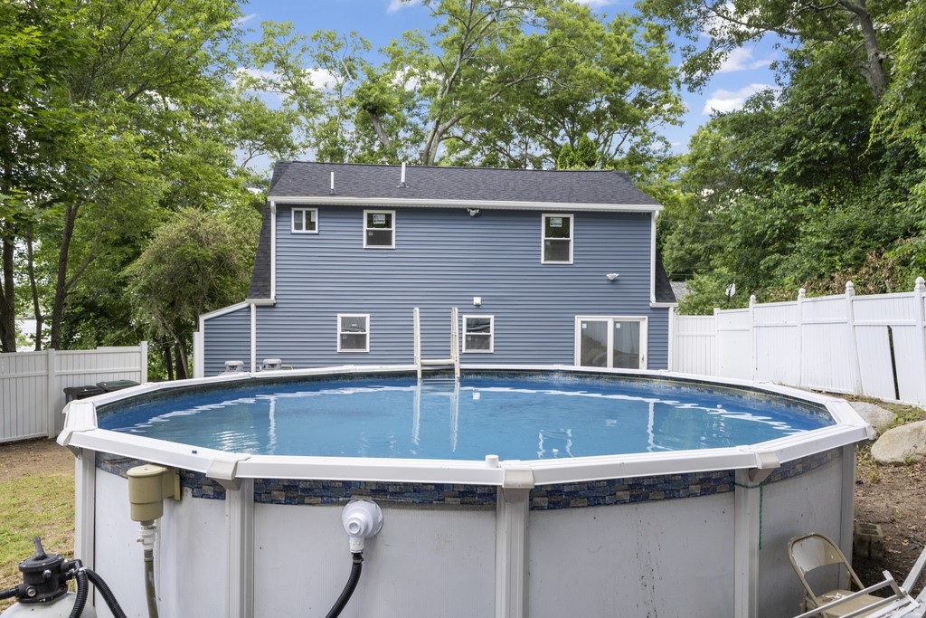 64 Mohawk Street Coventry, RI 02816 - Photo 4 of 36 Gallery Image 4