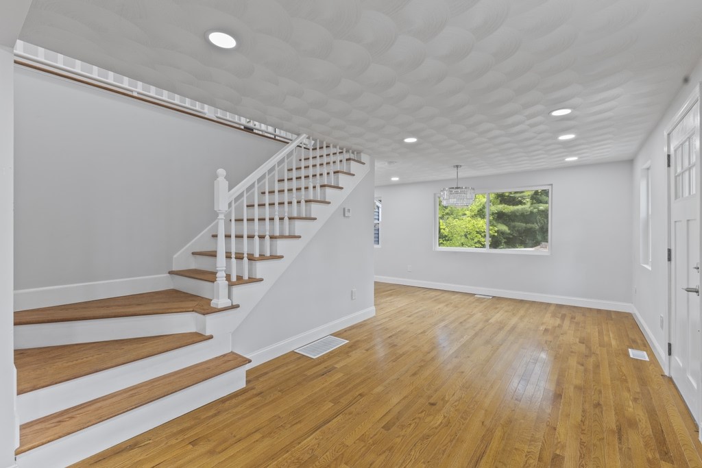 64 Mohawk Street Coventry, RI 02816 - Photo 5 of 36 Gallery Image 5