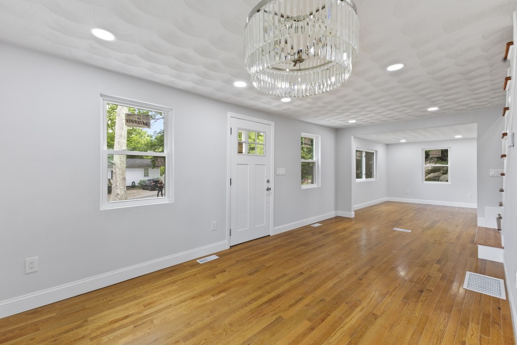 64 Mohawk Street Coventry, RI 02816 - Photo 6 of 36 Gallery Image 6