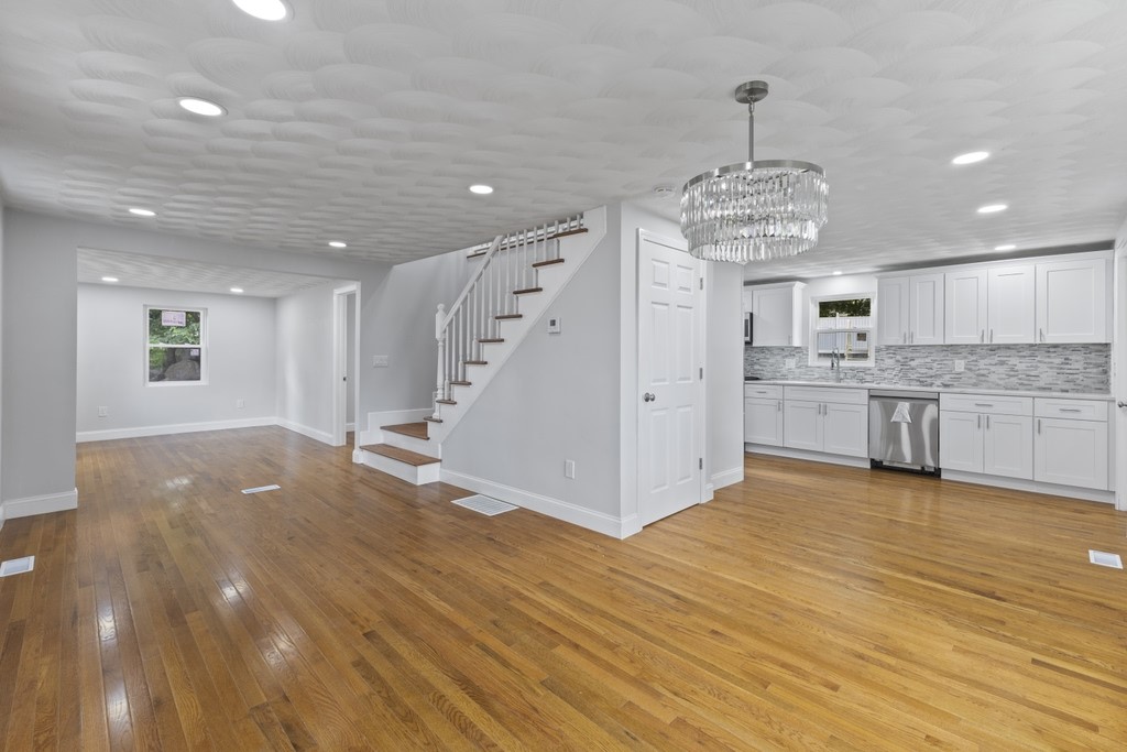 64 Mohawk Street Coventry, RI 02816 - Photo 9 of 36 Gallery Image 9