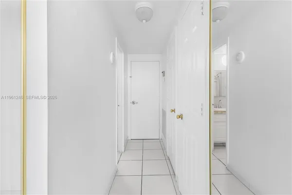 $2,600 | 7441 Wayne Avenue, Unit 11G, Miami Beach, FL 33141