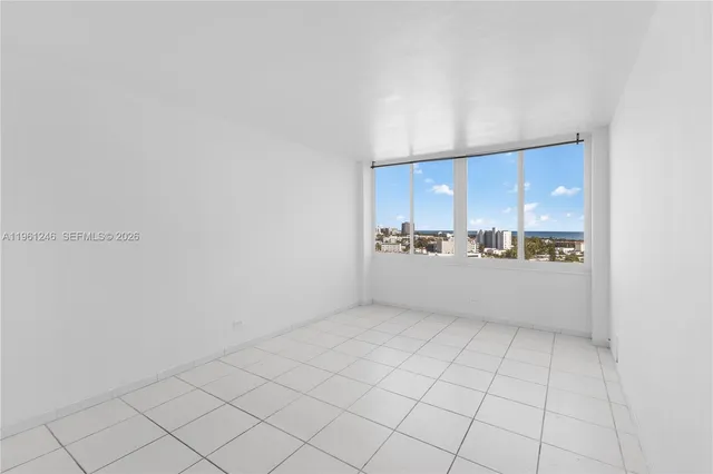$2,700 | 7441 Wayne Avenue, Unit 11G, Miami Beach, FL 33141