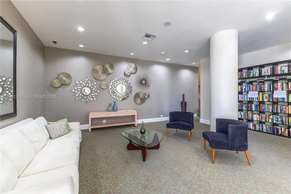 $2,600 | 7441 Wayne Avenue, Unit 11G, Miami Beach, FL 33141