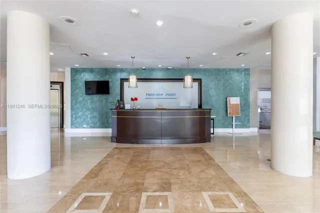 $2,700 | 7441 Wayne Avenue, Unit 11G, Miami Beach, FL 33141