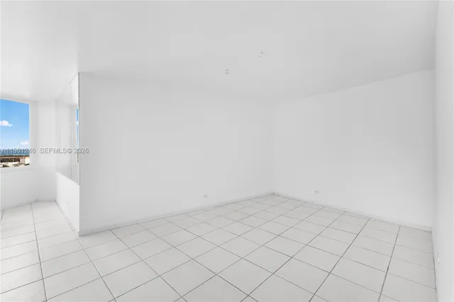 $2,700 | 7441 Wayne Avenue, Unit 11G, Miami Beach, FL 33141