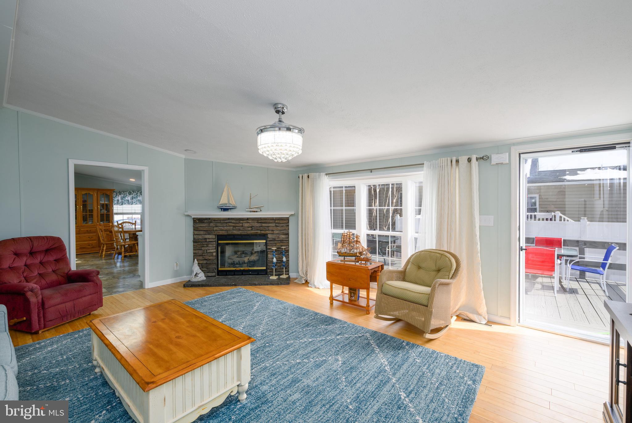 Bay Window adjoining Spacious Deck