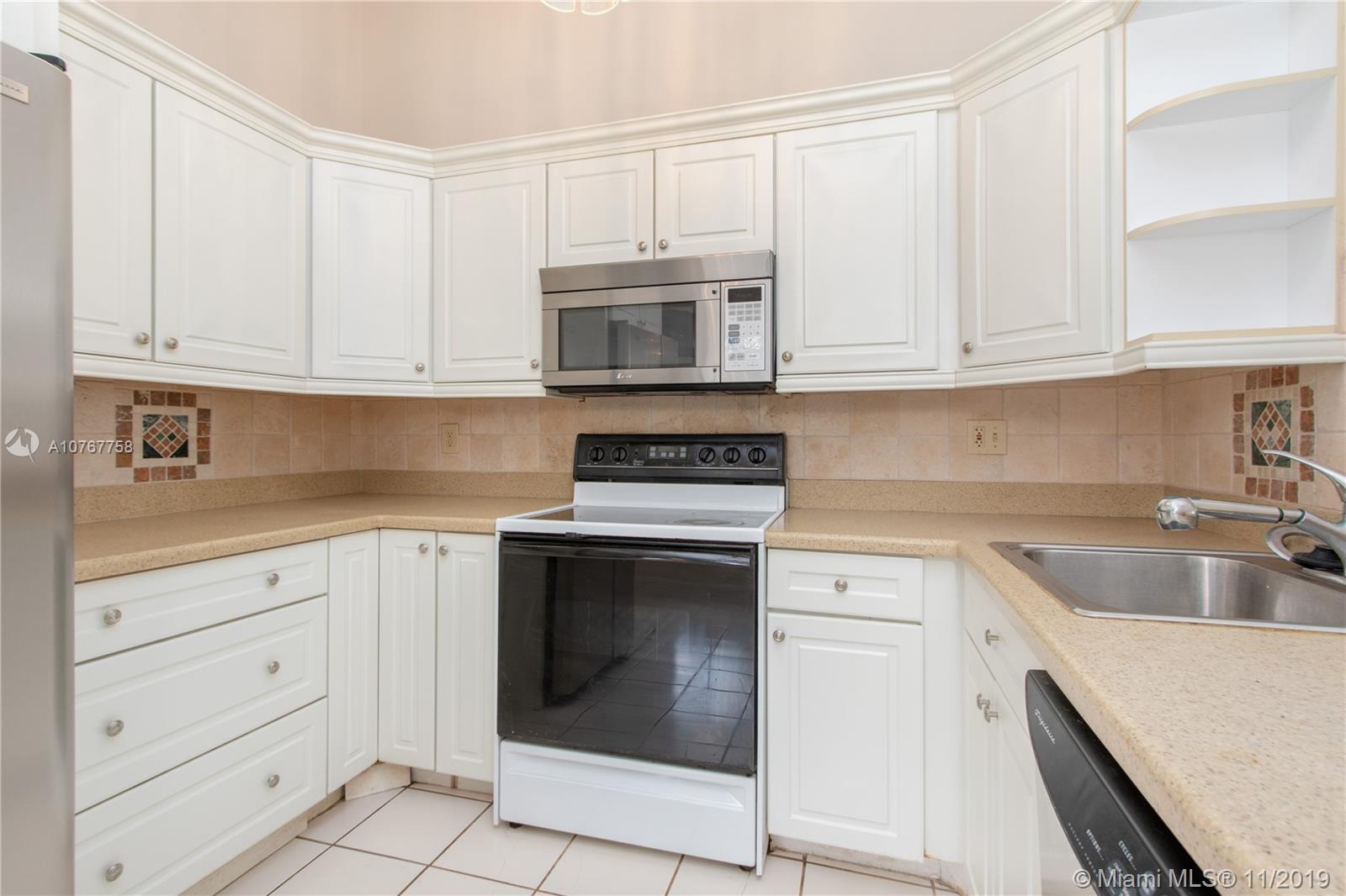 11148 Model Circle West Boca Raton, FL 33428 - Photo 3 of 23