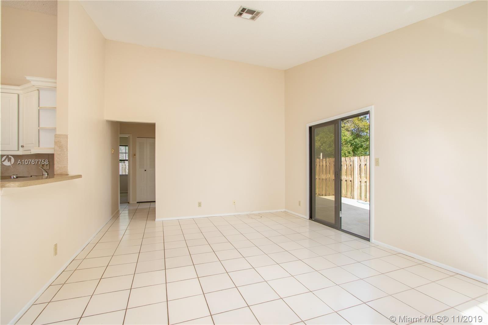 11148 Model Circle West Boca Raton, FL 33428 - Photo 7 of 23
