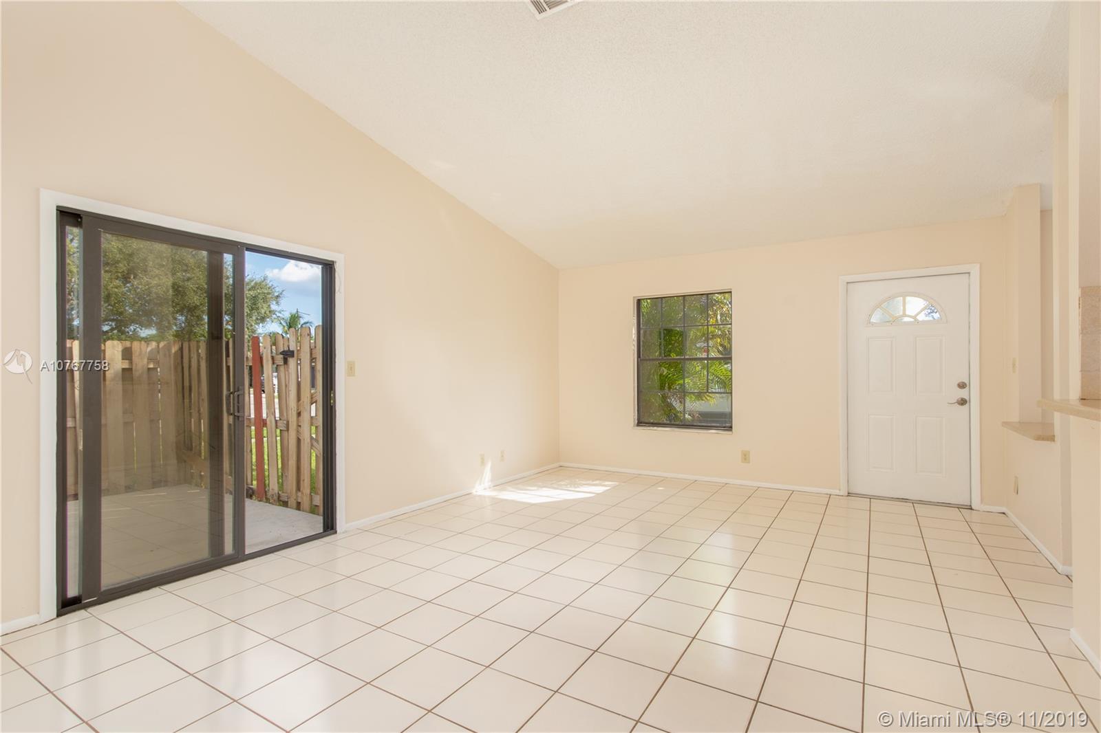 11148 Model Circle West Boca Raton, FL 33428 - Photo 8 of 23