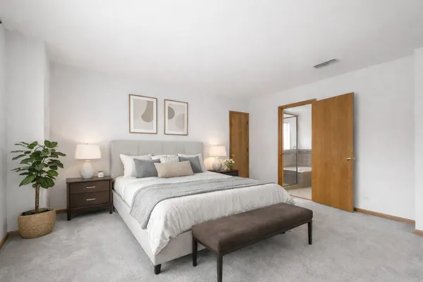 $3,100 | 2235 Cheshire Drive, Aurora, IL 60502