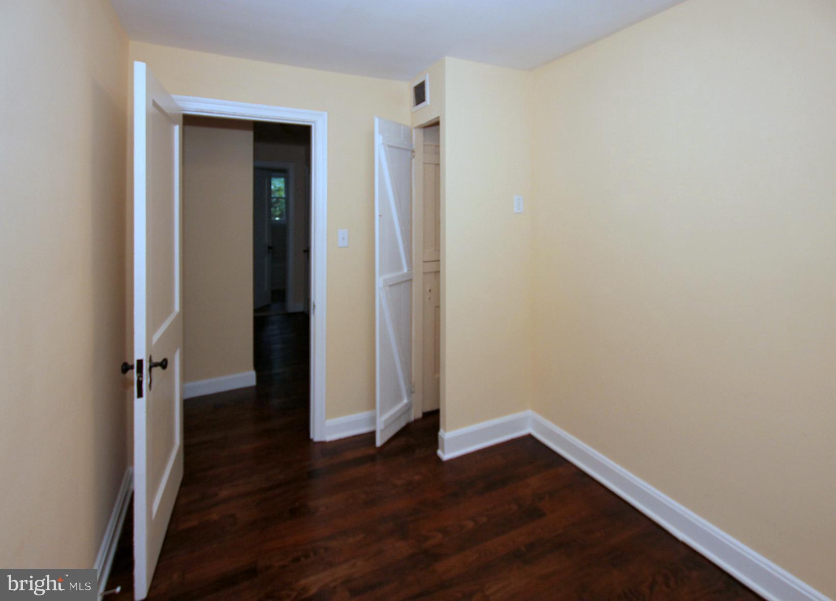 5104 Sunset Road Baltimore, MD 21215 - Photo 17 of 22 Bedroom
