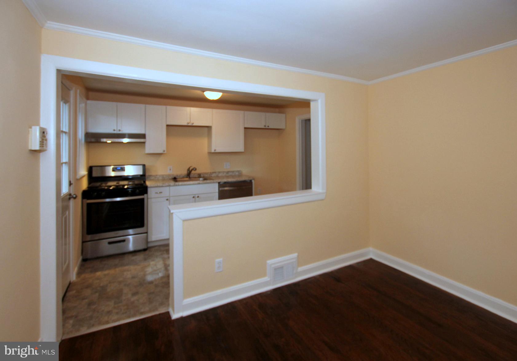 5104 Sunset Road Baltimore, MD 21215 - Photo 7 of 22 Dining Room