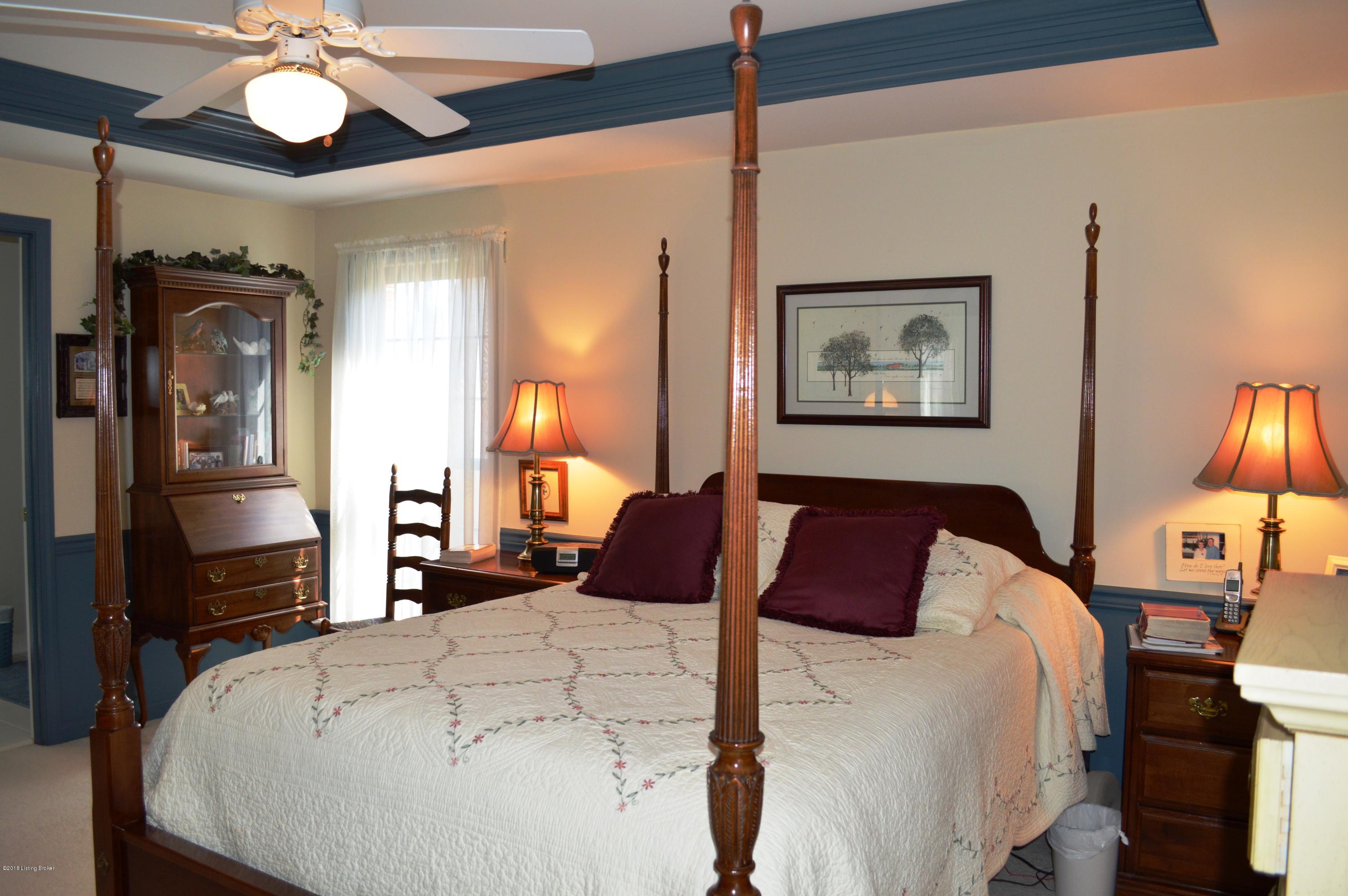 2103 Hillcircle Road Louisville, KY 40214 - Photo 24 of 42 DSC_0018