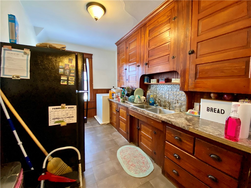 56 Pelletier Avenue Woonsocket, RI 02895 - Photo 22 of 48