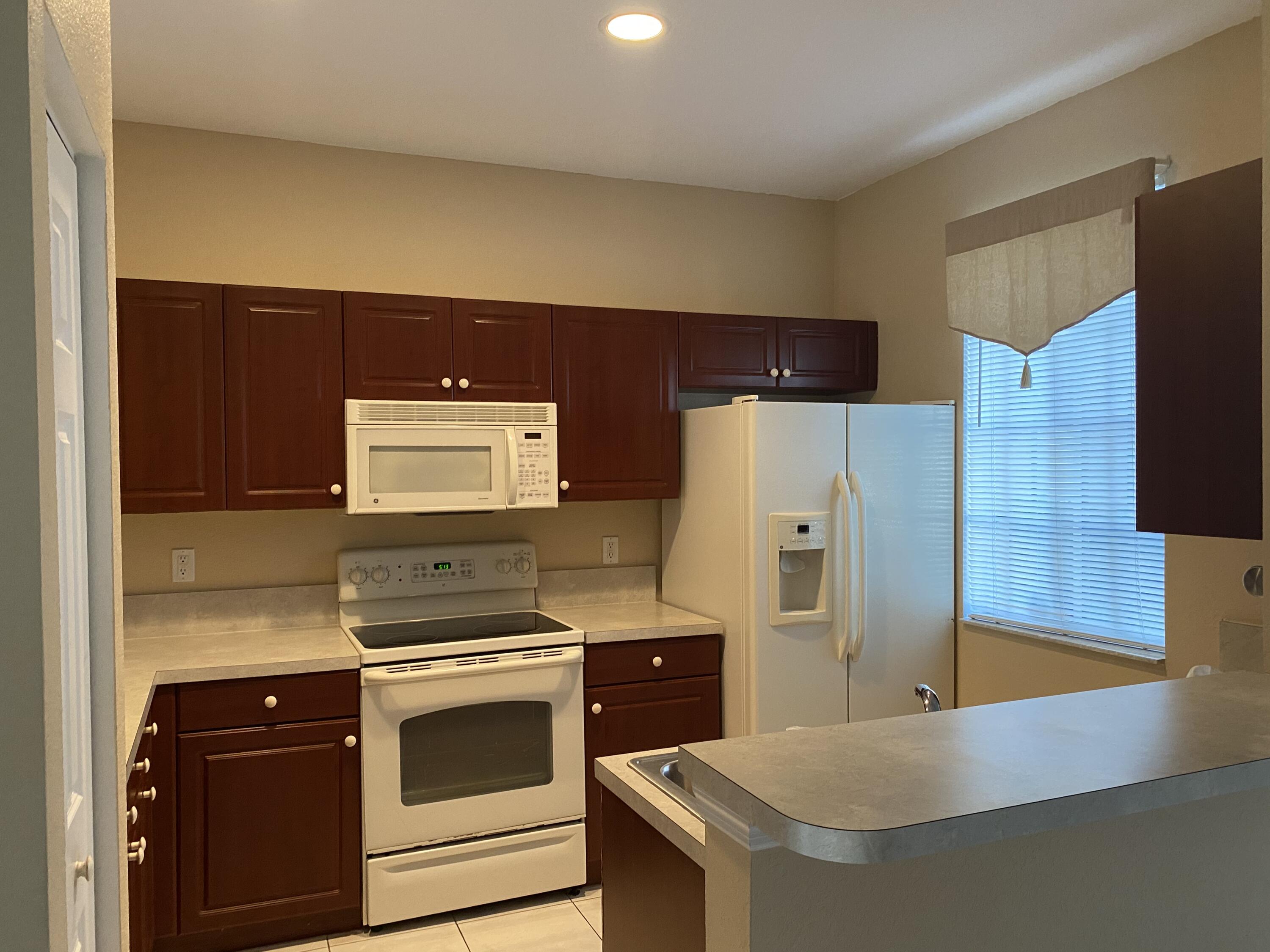 1009 Abaco Lane Riviera Beach, FL 33404 - Photo 3 of 12 IMG-0616