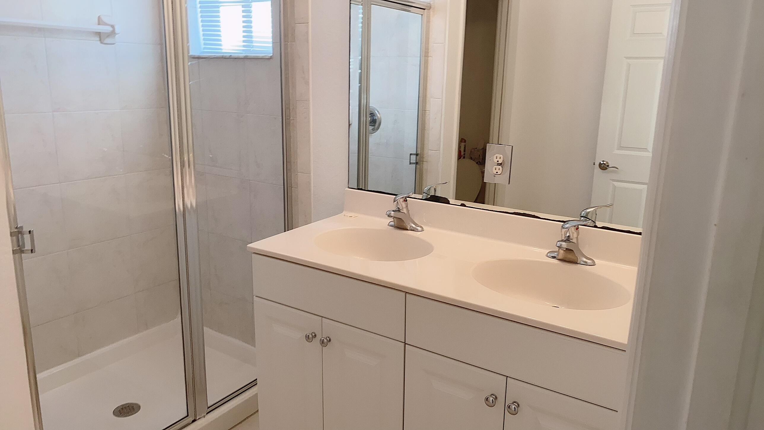 1009 Abaco Lane Riviera Beach, FL 33404 - Photo 5 of 12 IMG-0631 (1)