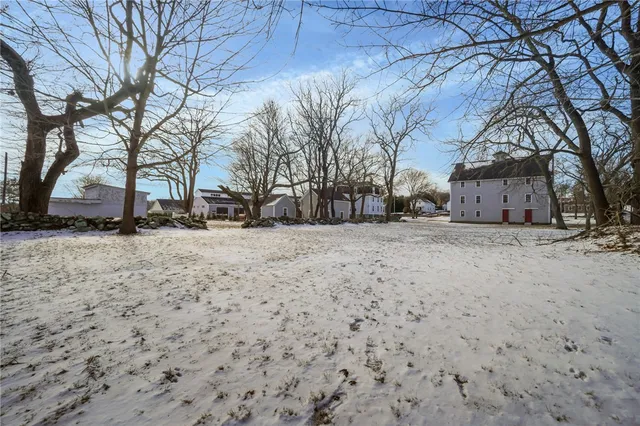 $1,495,000 | 2967 East Main Road, Portsmouth, RI 02871