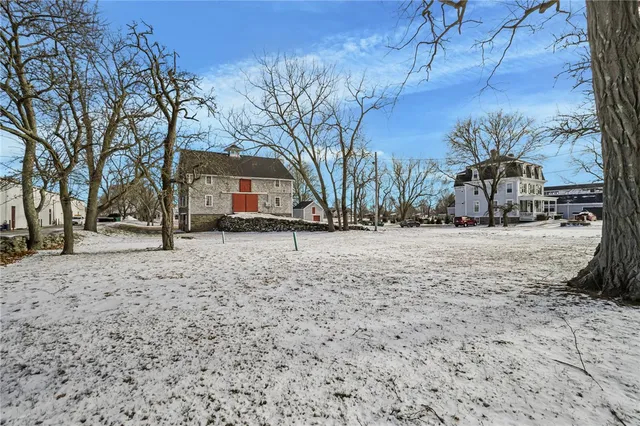 $1,495,000 | 2967 East Main Road, Portsmouth, RI 02871