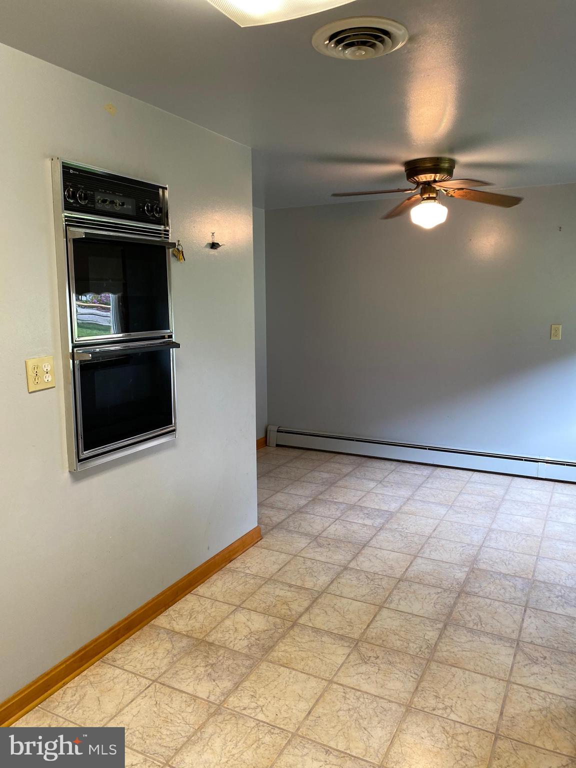 6605 Buffalo Road Mount Airy, MD 21771 - Photo 5 of 19