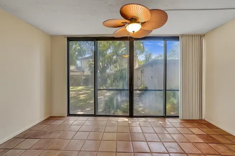 $250,000 | 1231 Southeast 1st Street, Unit 5, Fort Lauderdale, FL 33301