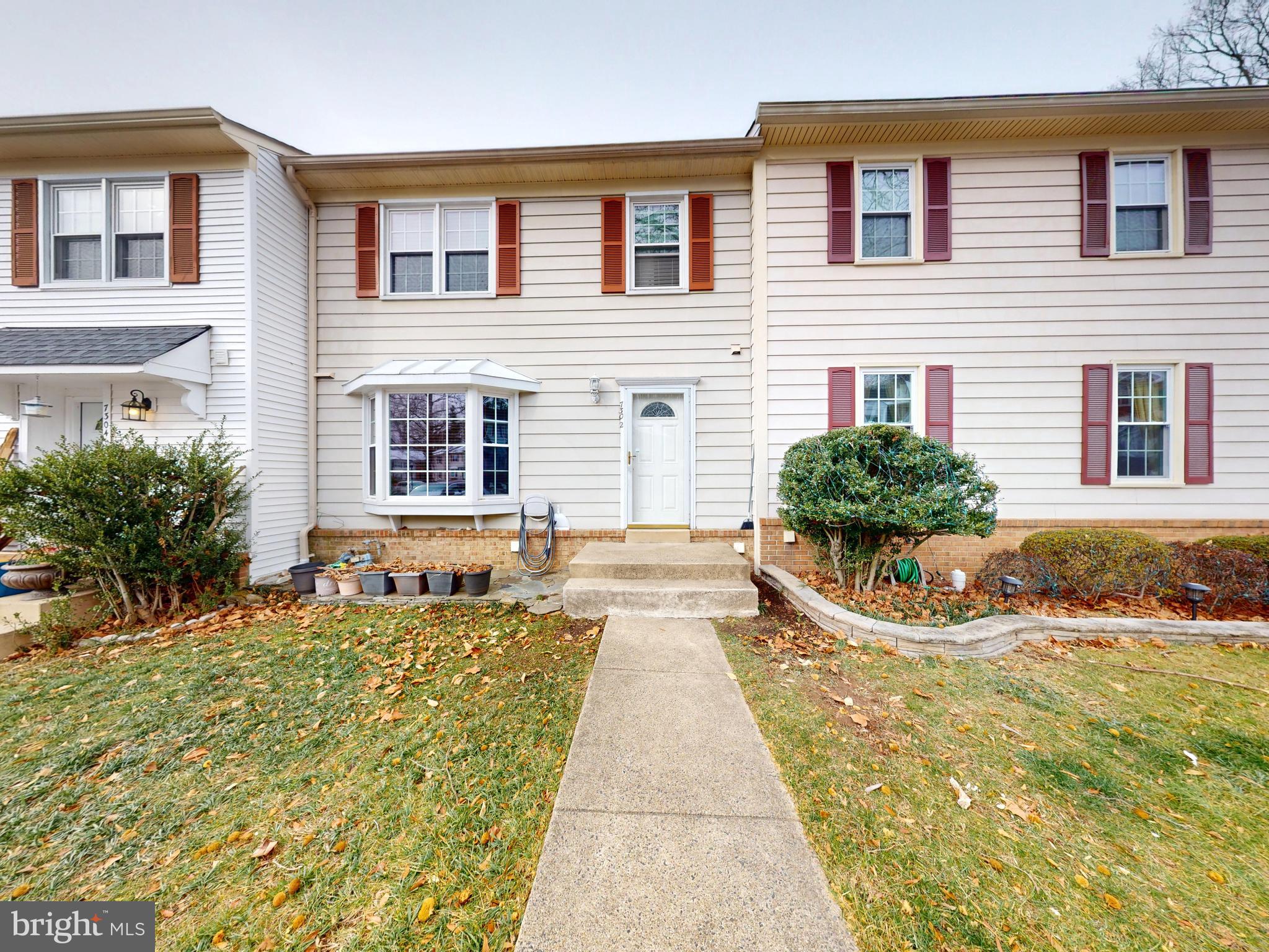 7302 Rolling Oak Lane Springfield, VA 22153 - Photo 2 of 34 Front