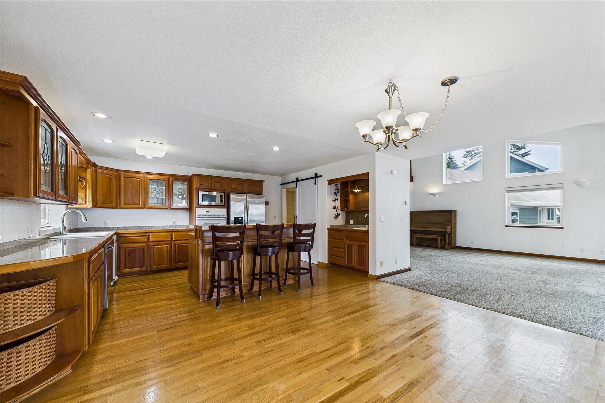 341 Seafoam Road Whitethorn, CA 95589 - Photo 15 of 68
