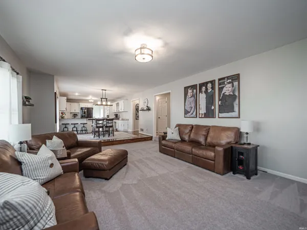 $549,900 | 10200 Byron Court, Newburgh, IN 47630