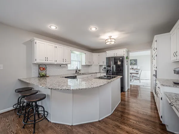 $539,900 | 10200 Byron Court, Newburgh, IN 47630