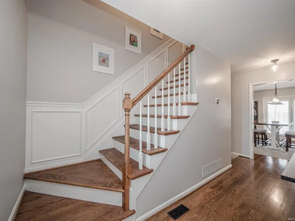 $549,900 | 10200 Byron Court, Newburgh, IN 47630