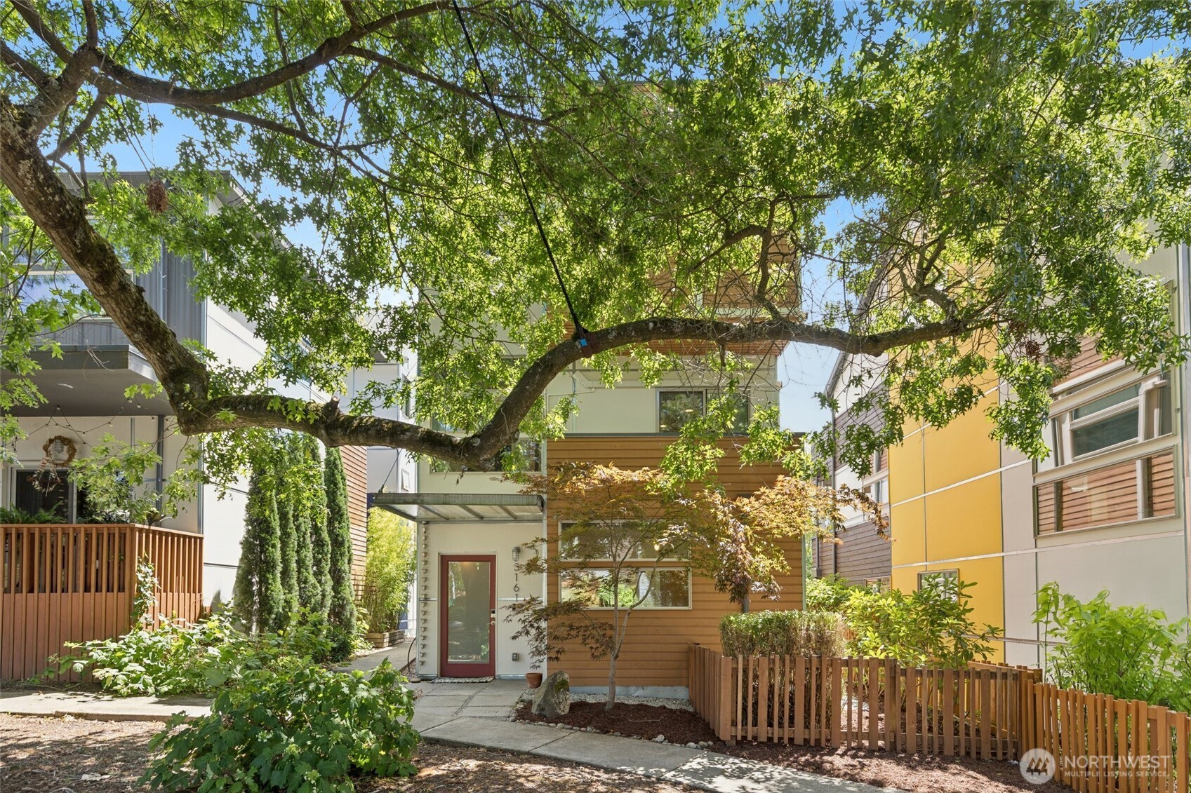 3161 South Oregon Street Seattle, WA 98108 - Photo 2 of 30