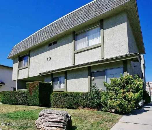 a front view of house with yard