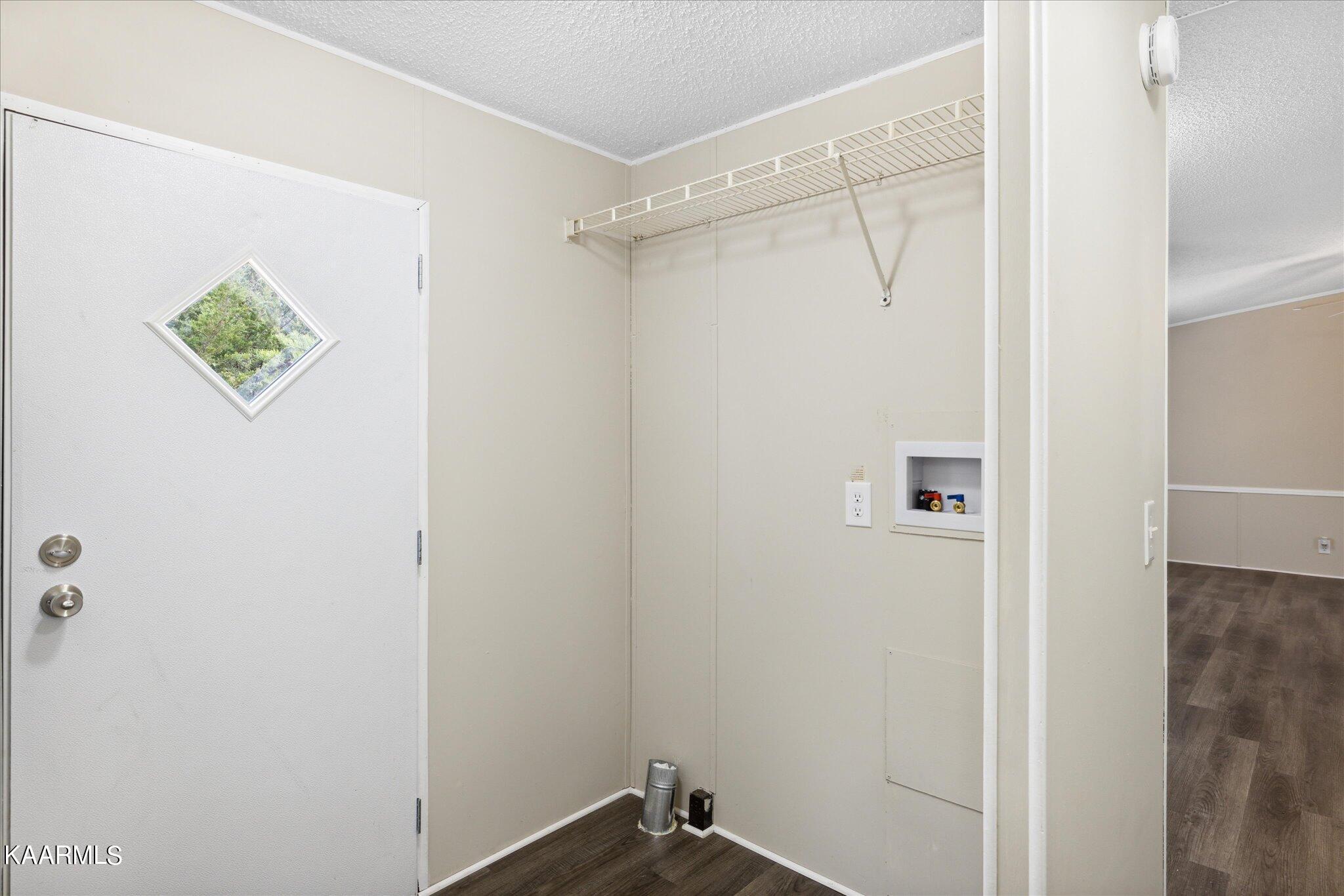 3926 Hickman Road Kodak, TN 37764 - Photo 20 of 25 22-IMG_0336