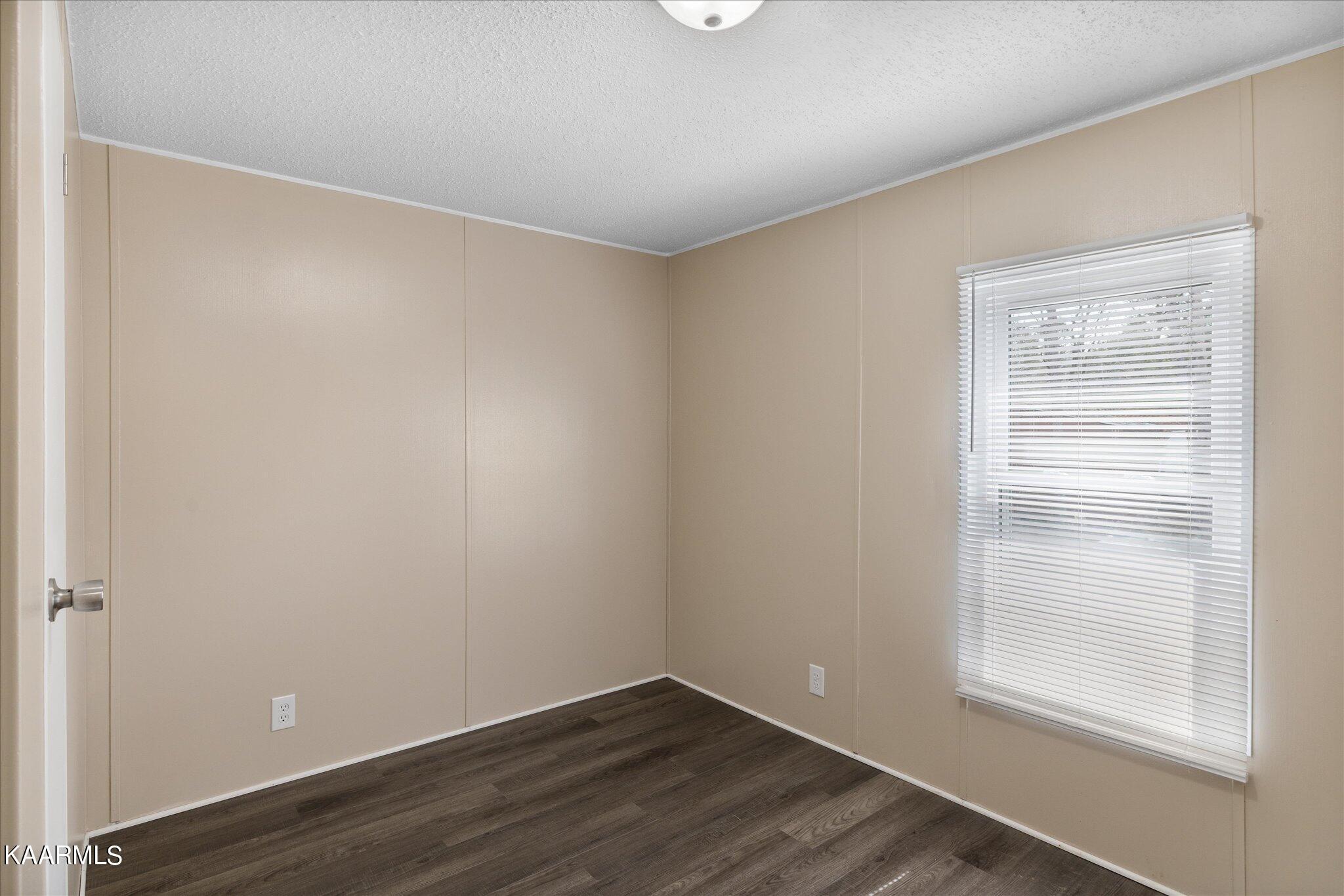 3926 Hickman Road Kodak, TN 37764 - Photo 21 of 25 23-IMG_0341