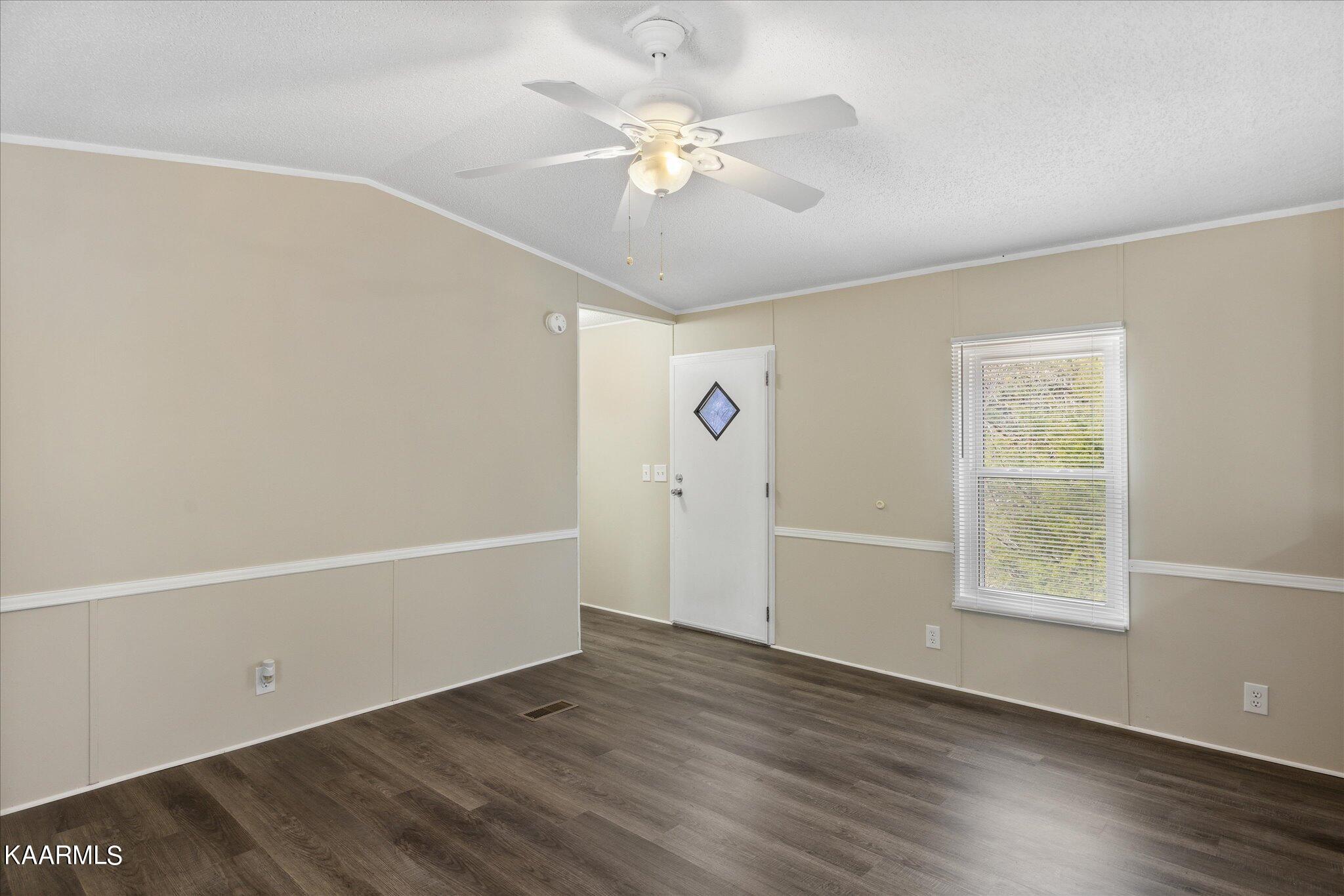 3926 Hickman Road Kodak, TN 37764 - Photo 10 of 25 12-IMG_0296