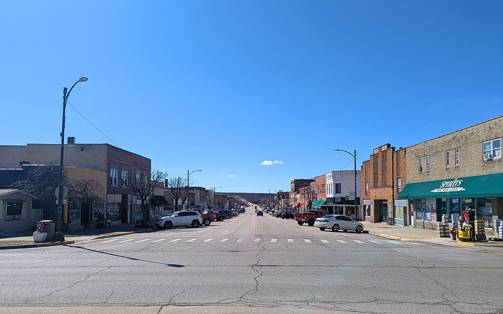 640 Rutland Street Marseilles, IL 61341 - Photo 5 of 7 a view of a street with cars