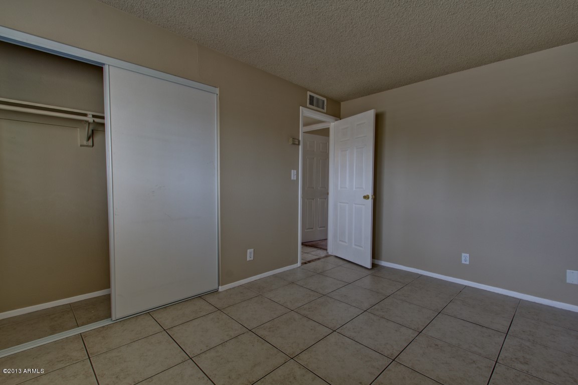 3746 West Griswold Road Phoenix, AZ 85051 - Photo 4 of 28 Griswold (5)