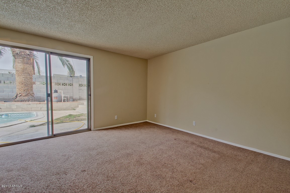 3746 West Griswold Road Phoenix, AZ 85051 - Photo 5 of 28 Griswold (6)