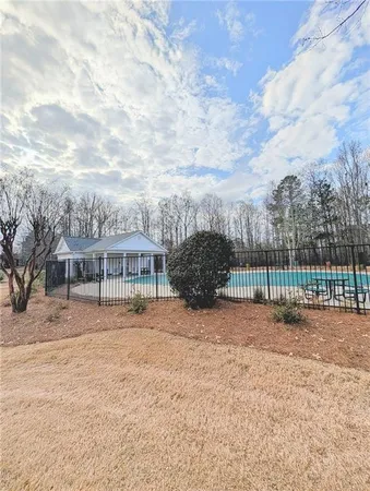 a view of backyard space