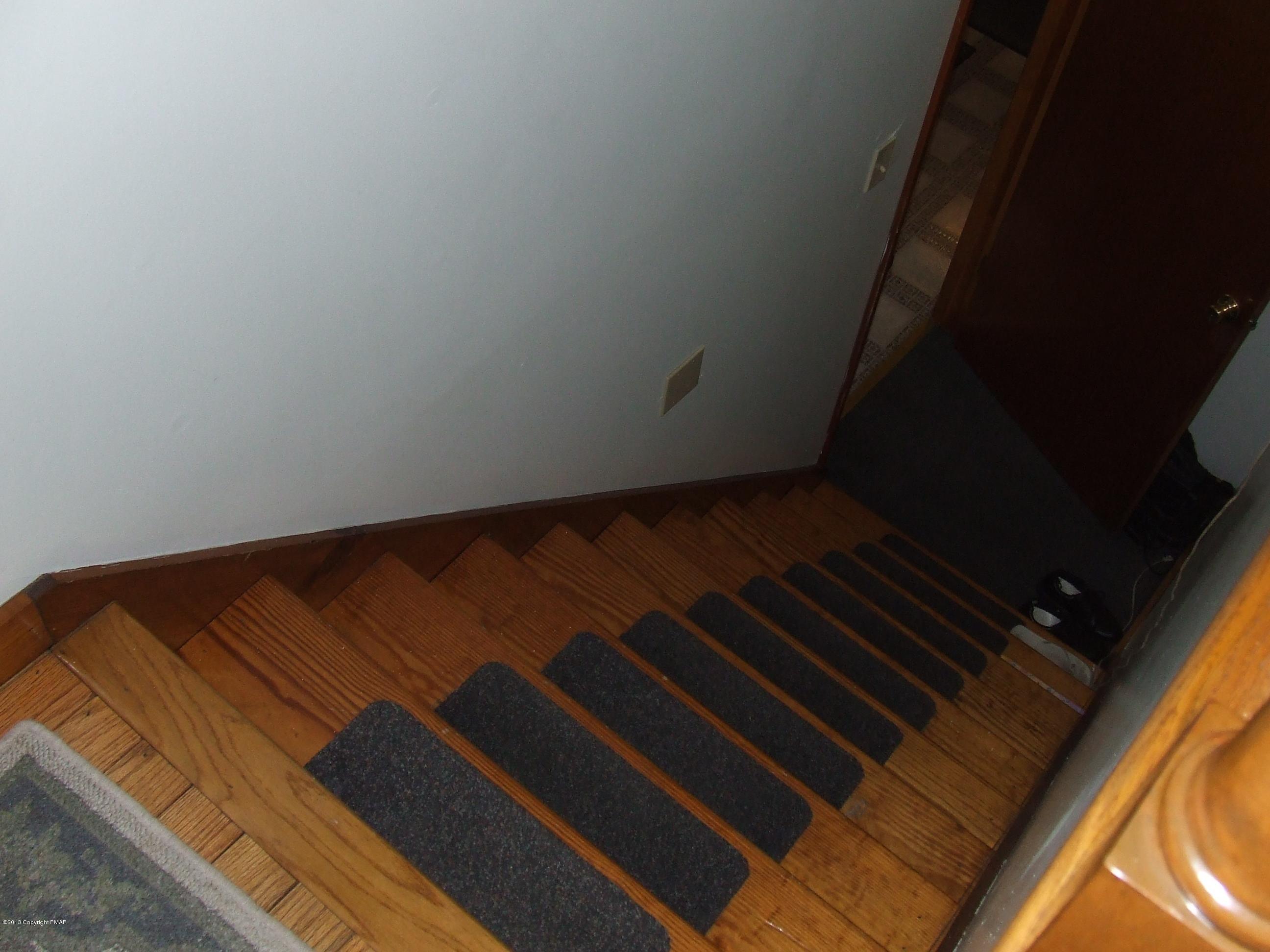 6023 Running Valley Road Stroudsburg, PA 18360 - Photo 27 of 39 a view of an empty room