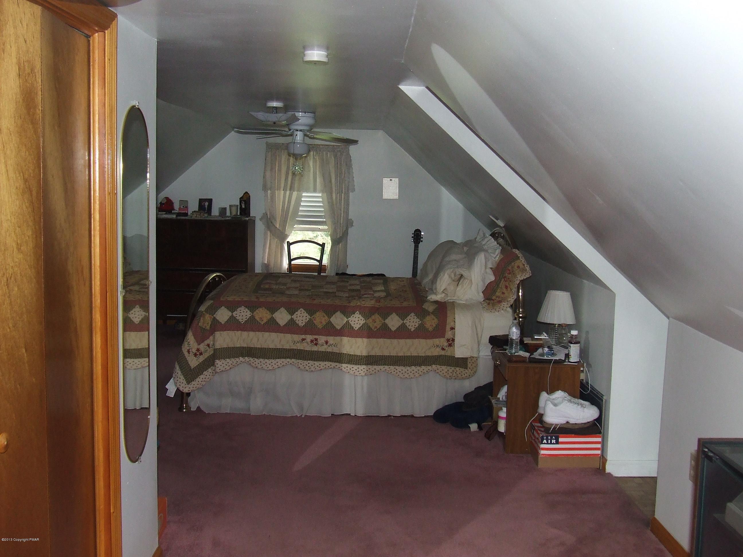 6023 Running Valley Road Stroudsburg, PA 18360 - Photo 28 of 39 a view of entryway and hall